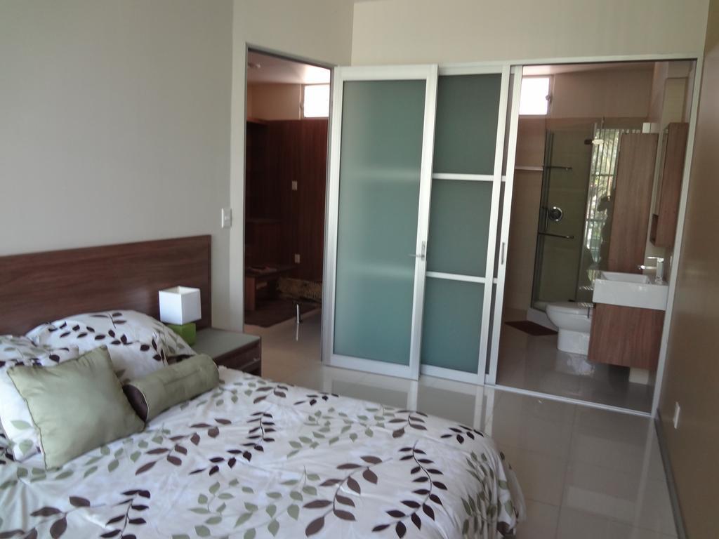 Triumph Tower Residence Κουερναβάκα Δωμάτιο φωτογραφία