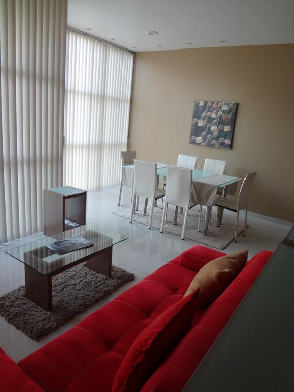 Triumph Tower Residence Κουερναβάκα Δωμάτιο φωτογραφία