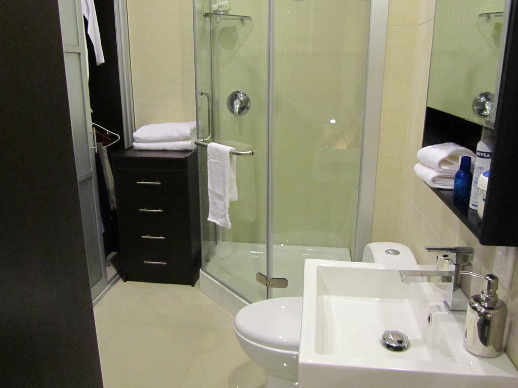 Triumph Tower Residence Κουερναβάκα Δωμάτιο φωτογραφία